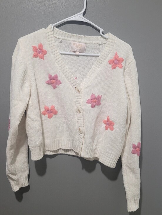 Francesca's Collections Sweaters - AUDREY PARIS-Francesca's Ivory Knit Floral Button Up Sweater Sz Med